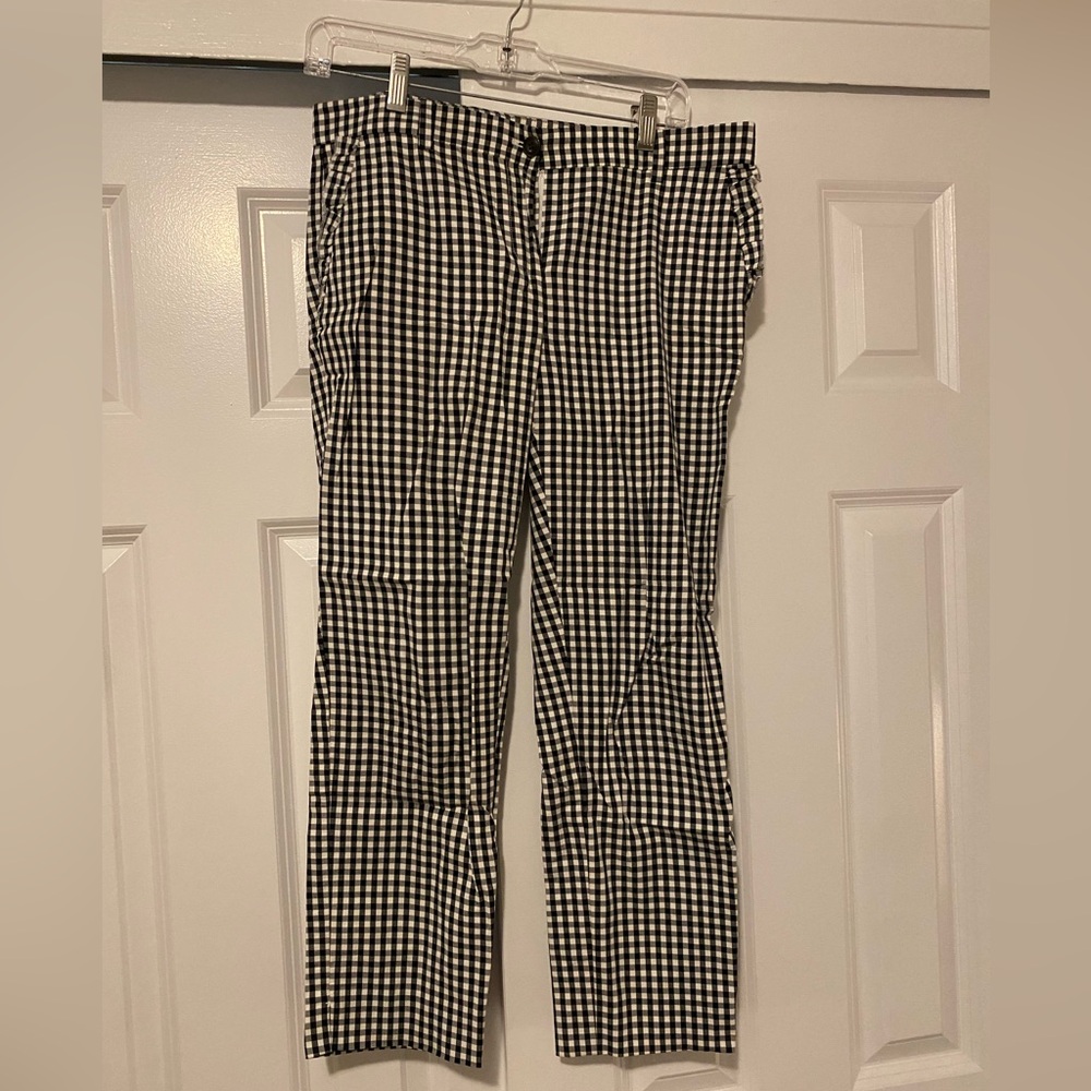 Ann Taylor size 4 - cotton gingham cropped pants